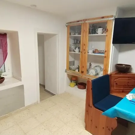 Quetzal Turisme Rural A Tortosa, Terres De L Ebre Bitem